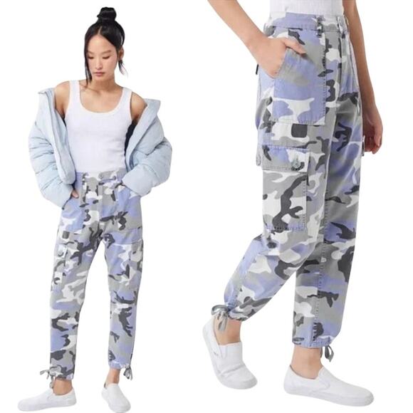 Urban Outfitters Camo Pants Cargo Pockets Cotton High Rise Printed Blue Womens 6 - Picture 1 of 11